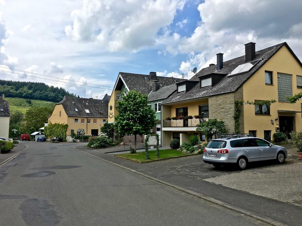 Gastehaus Hoffmann Bed and Breakfast Farschweiler Esterno foto